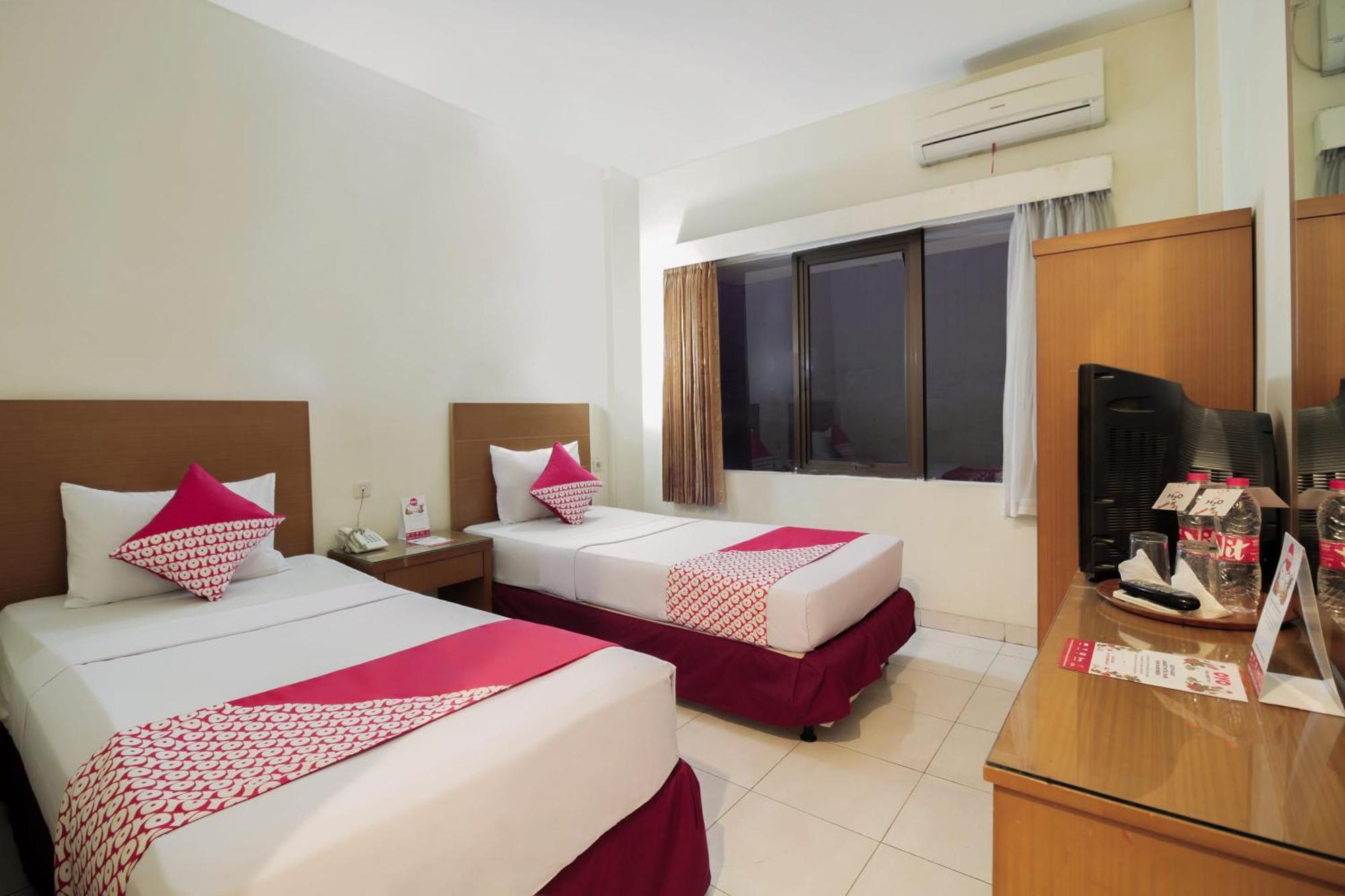 Capital O Galaxy Inn Bandung Exterior photo