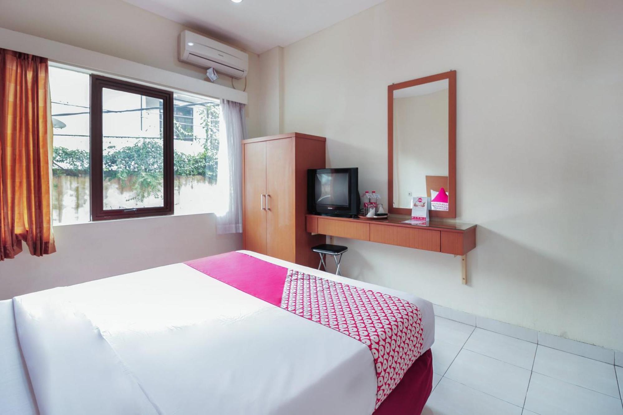 Capital O Galaxy Inn Bandung Exterior photo